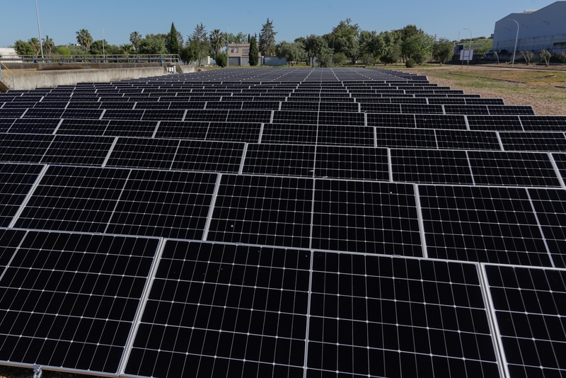 Cubierto el 100% del consumo energético diurno de la planta depuradora de Mérida con energía solar gracias a la instalación de 665 placas fotovoltaica