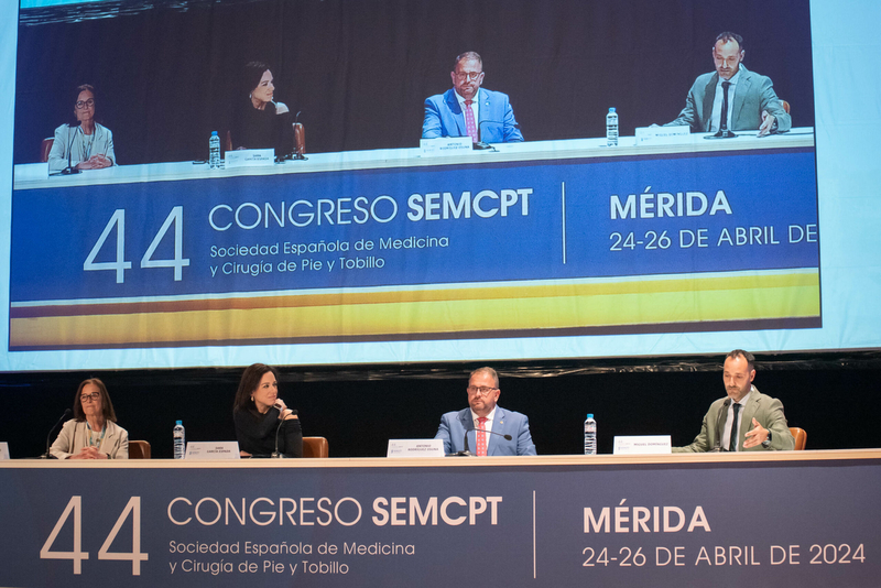 El alcalde interviene en la inauguración del prestigioso Congreso Internacional de la Sociedad Española de Medicina y Cirugía del Pie y Tobillo 