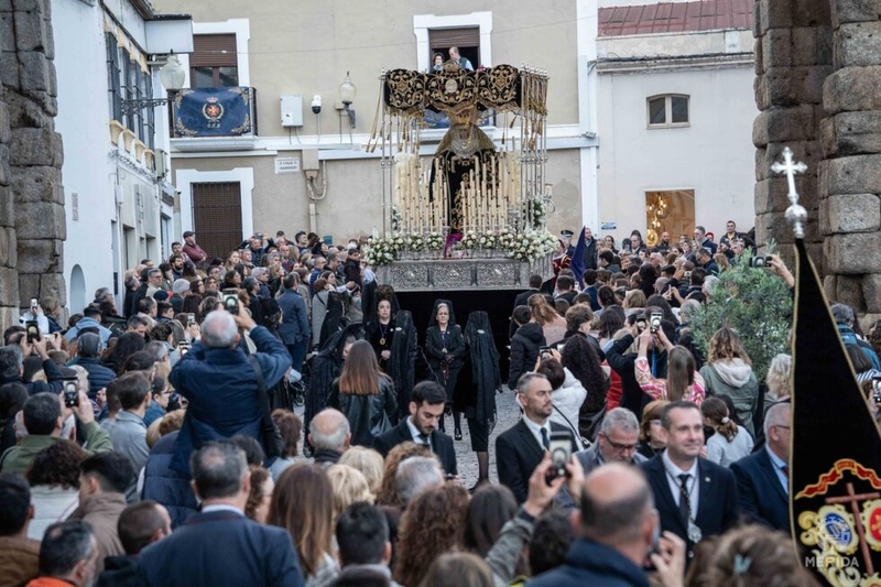 El Ayuntamiento de Mérida recibe este sábado el Premio “Olivo de Plata. Ciudad de Don Benito” por su contribución a la Semana Santa de Mérida