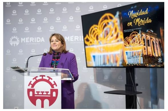 Más de 130 actividades, entre las que destaca un videomapping navideños en la Plaza de España, conforman la programación de la Navidad en Mérida 2026