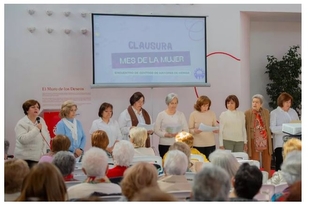 Los centros de mayores y el programa Lazos participan en un encuentro para clausurar las actividades del Mes de la Mujer