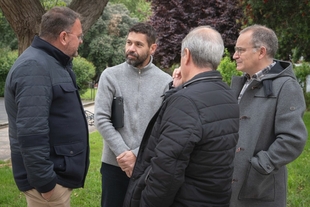 El alcalde visita la Rambla y la Puerta de la Villa tras su transformación en plataforma única que será recepcionada oficialmente la próxima semana