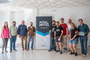 El alcalde visita la empresa de videojuegos Pixel Ratio que trabaja en proyectos a nivel internacional desde su nueva sede en la calle Arquitas