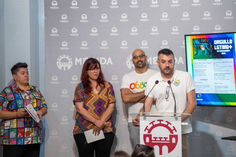 Con el izado de la Bandera y el pregón de Bob Pop arrancan mañana dos semanas de intensa actividad para celebrar el Orgullo 2025