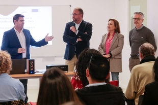 Rodríguez Osuna clausura la primera edición del curso de Programadores WEB de la Escuela Digital de San Lázaro, en Mérida